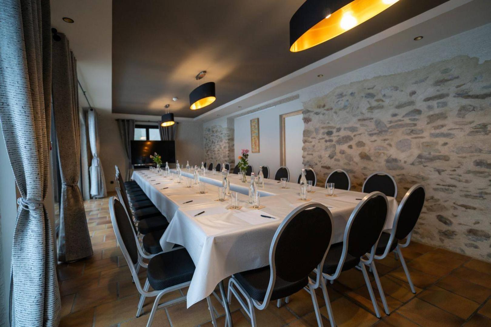 Hotel Restaurant Le Madame La Ferrière Buitenkant foto