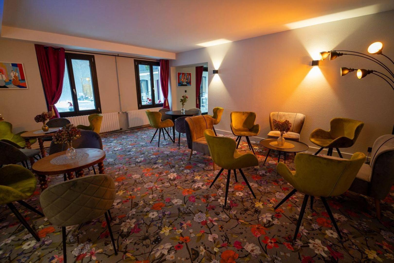 Hotel Restaurant Le Madame La Ferrière Buitenkant foto