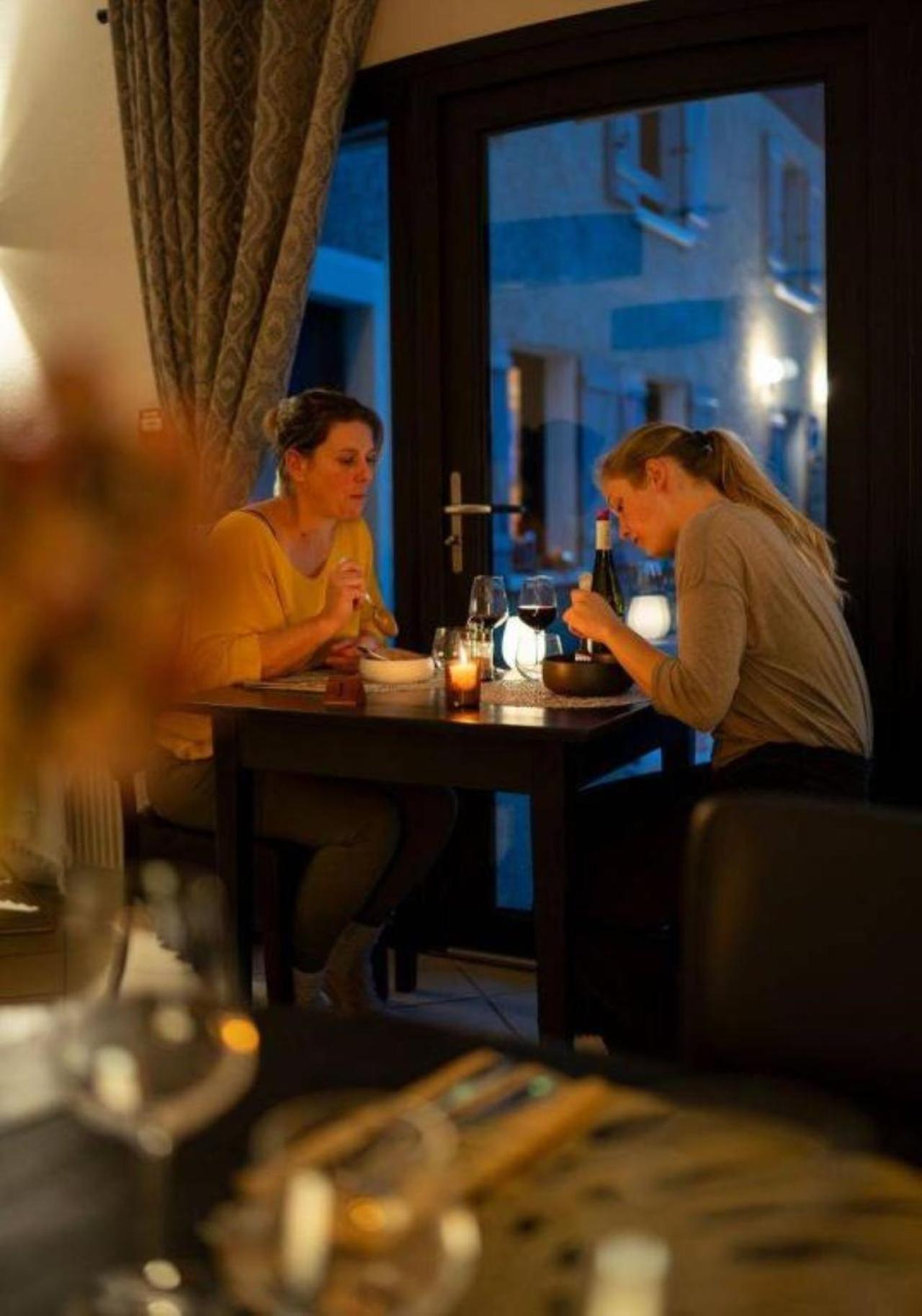 Hotel Restaurant Le Madame La Ferrière Buitenkant foto